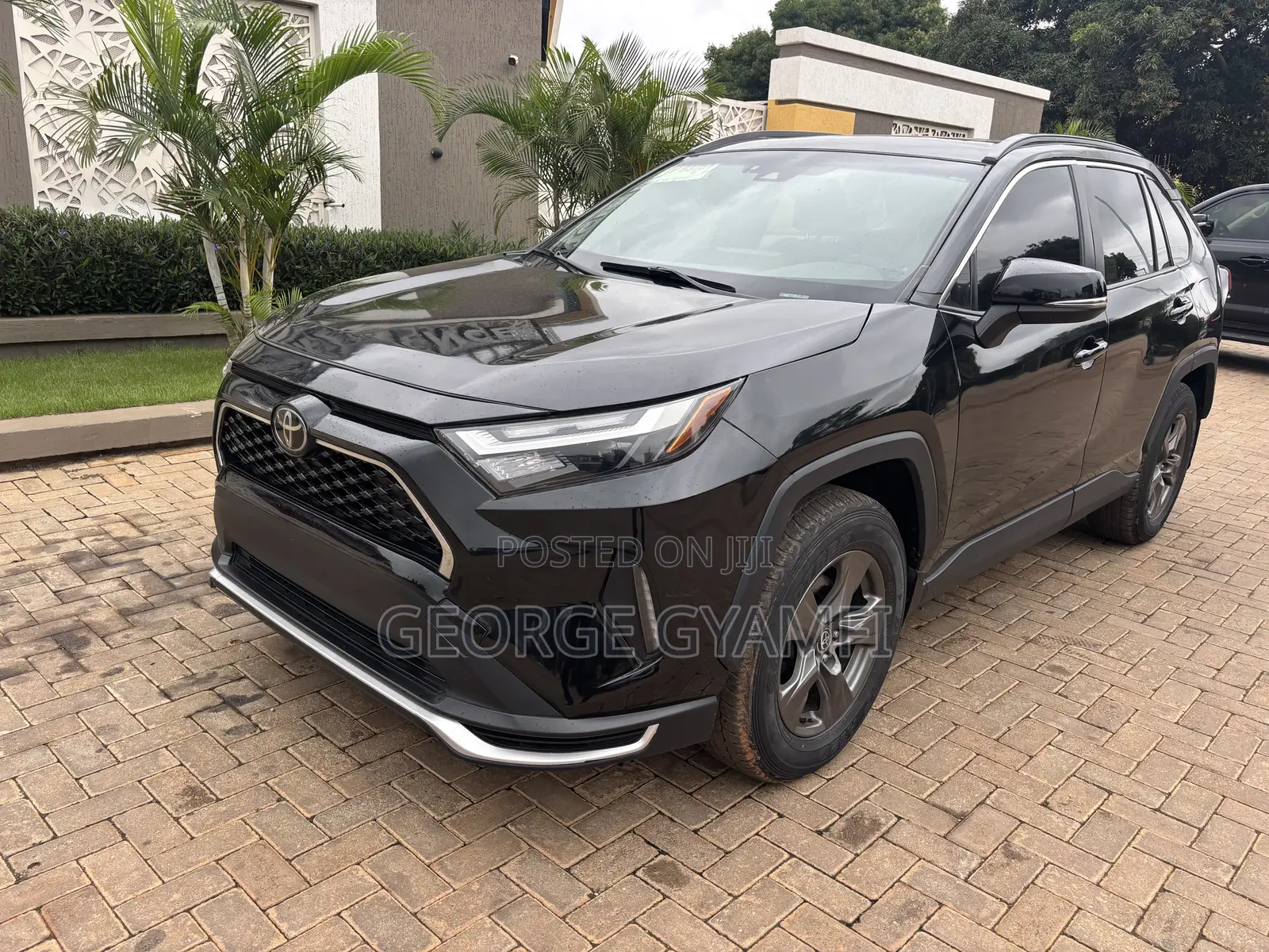 Toyota RAV4 XLE Premium 2022 Black