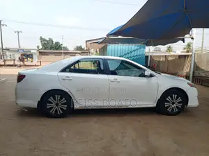 Toyota Camry L 4dr Sedan (2.5L 4cyl 6A) 2014 White
