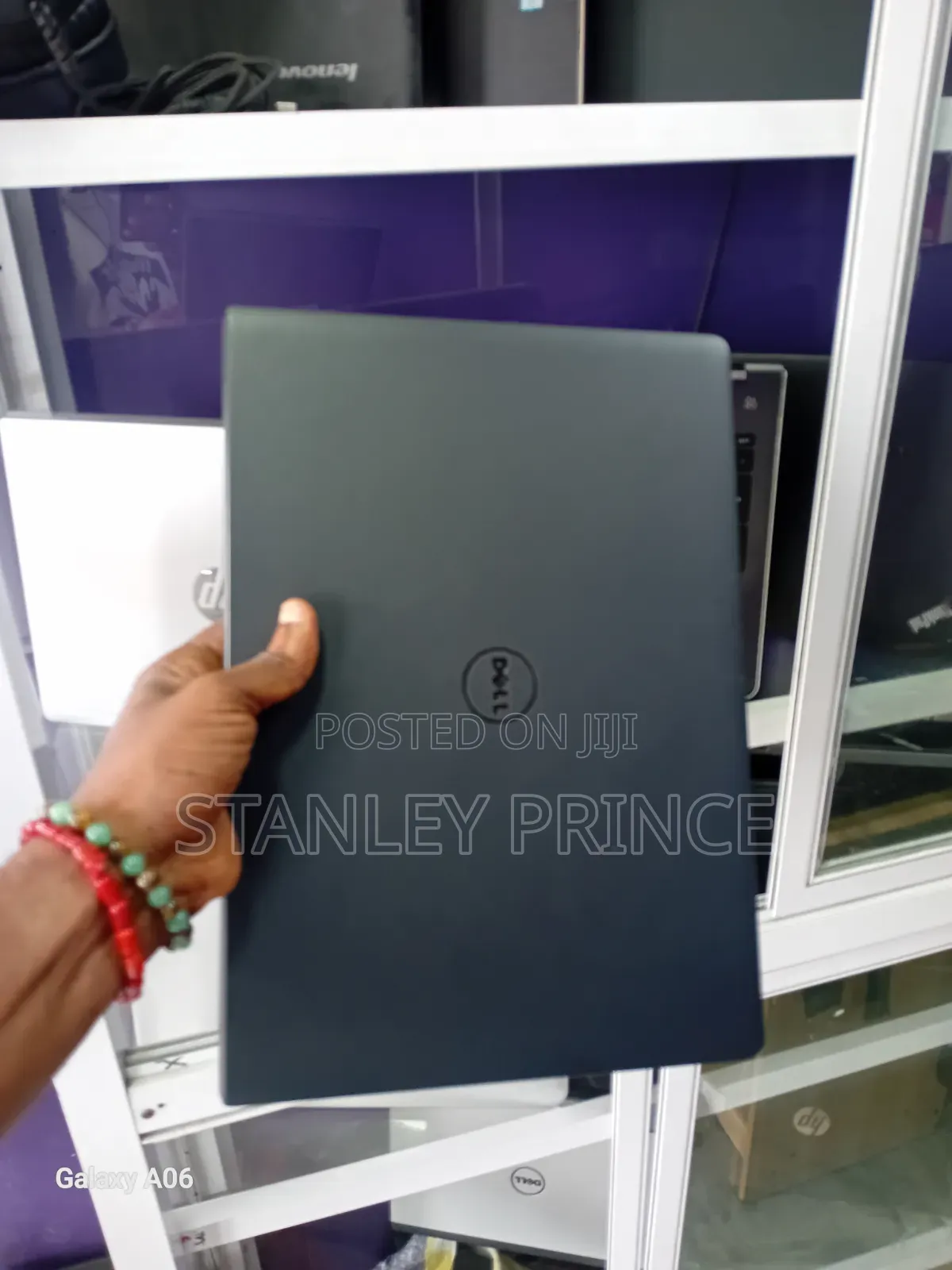 Laptop Dell Latitude 3480 12GB Intel Core i5 HDD+SSD 500GB