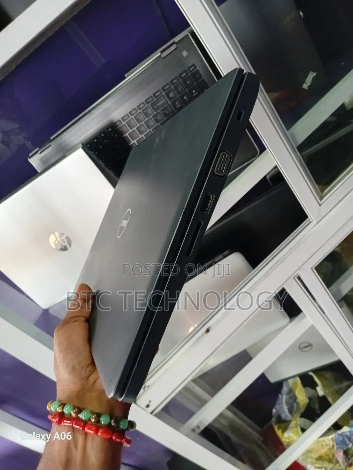 Laptop Dell Latitude 3480 12GB Intel Core i5 HDD+SSD 500GB