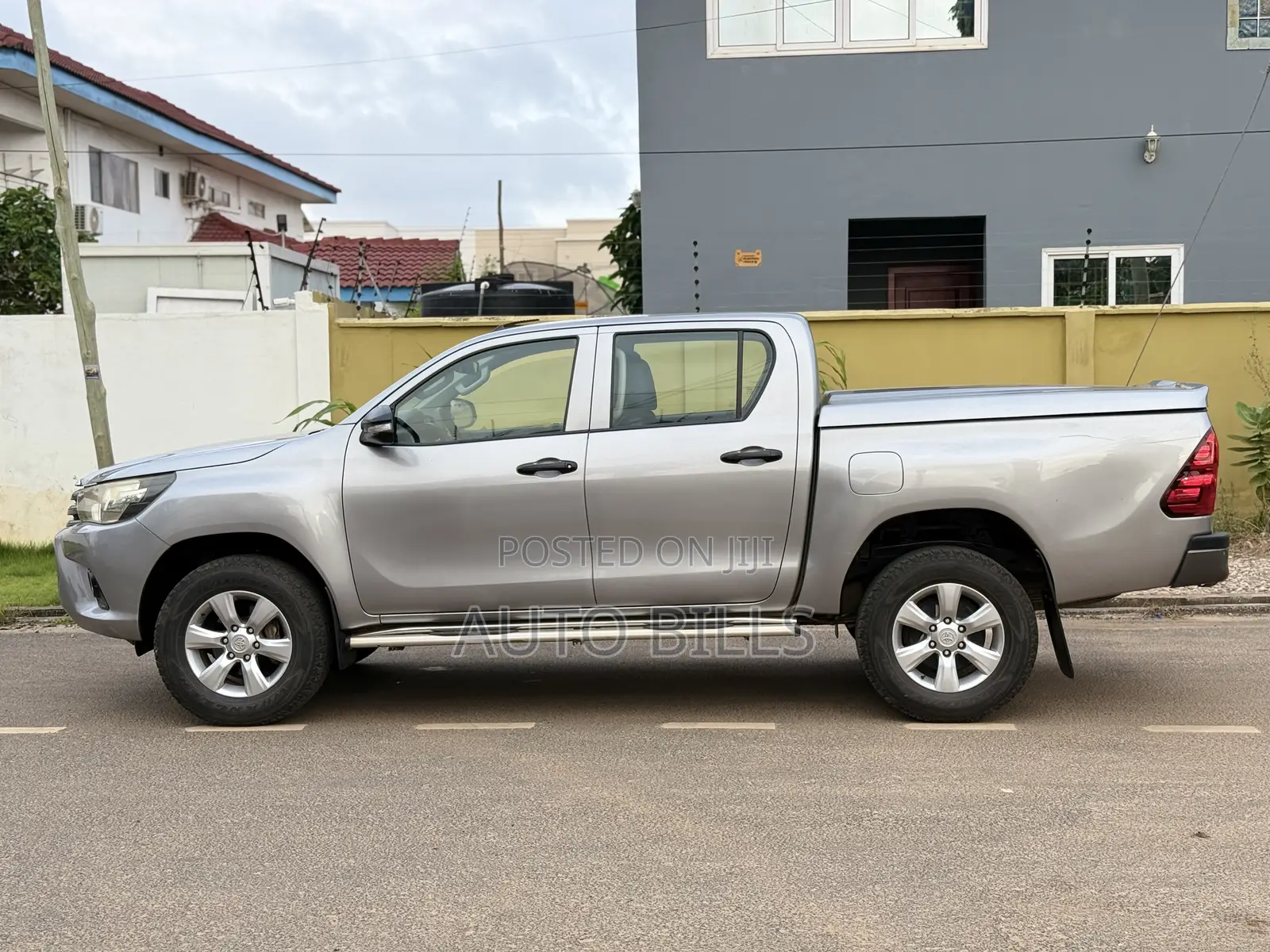Toyota Hilux Revo Double Cab Petrol 2.7 AWD 2016 Silver