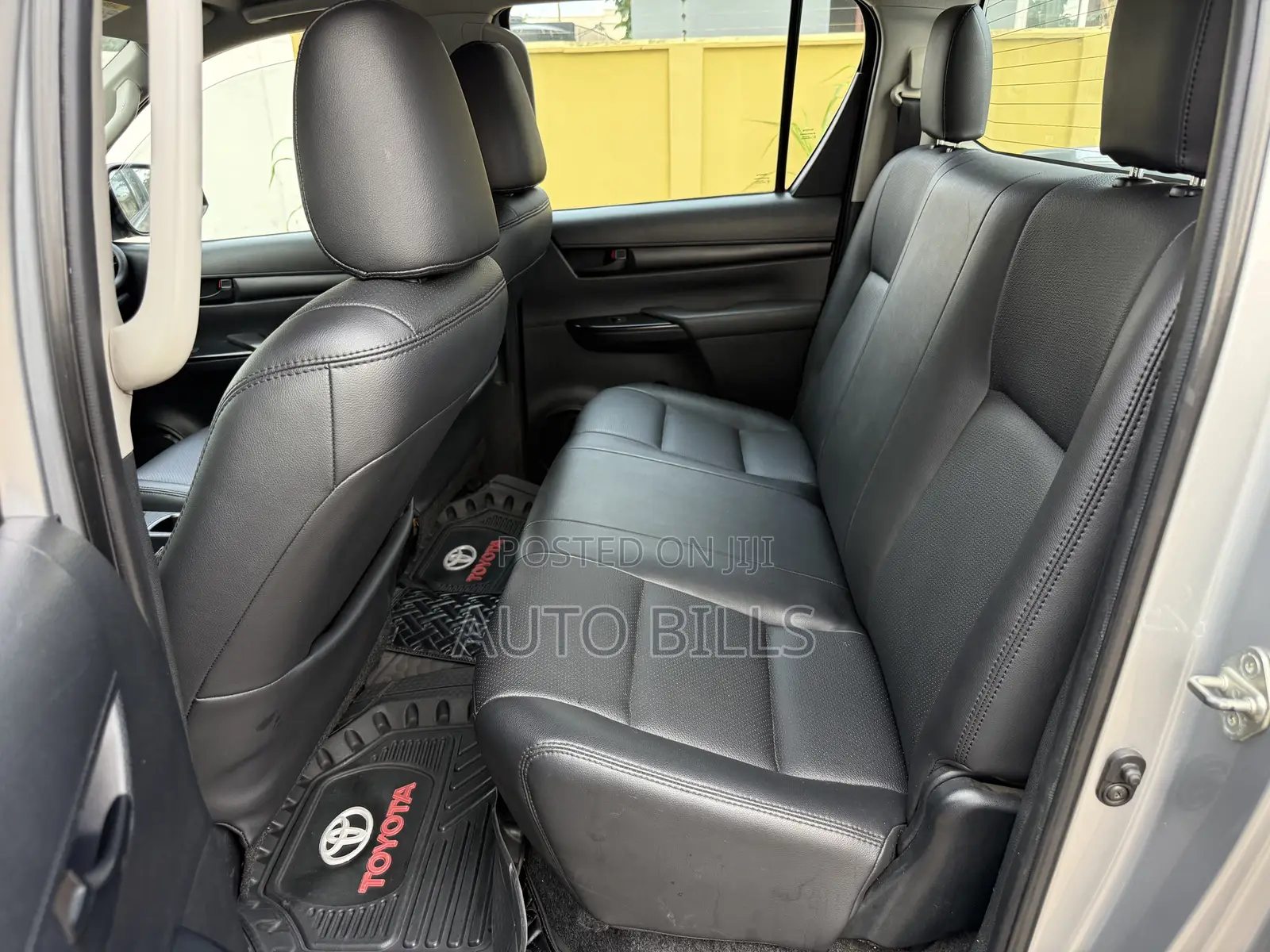 Toyota Hilux Revo Double Cab Petrol 2.7 AWD 2016 Silver