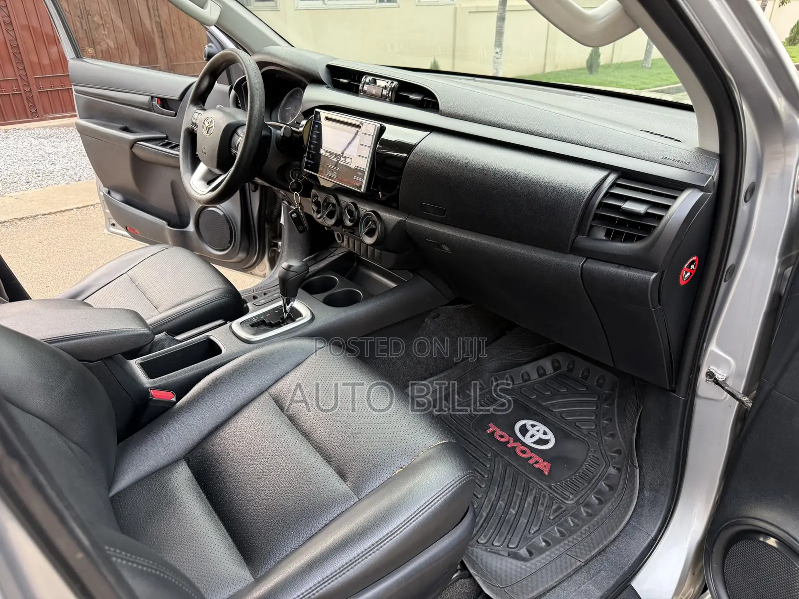Toyota Hilux Revo Double Cab Petrol 2.7 AWD 2016 Silver
