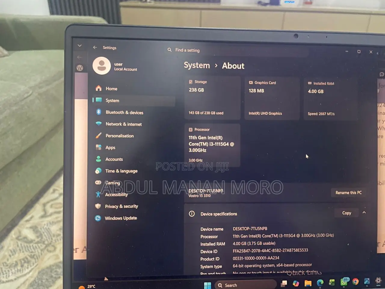 Laptop Dell Vostro 3520 4GB Intel Core i3 HDD 256GB