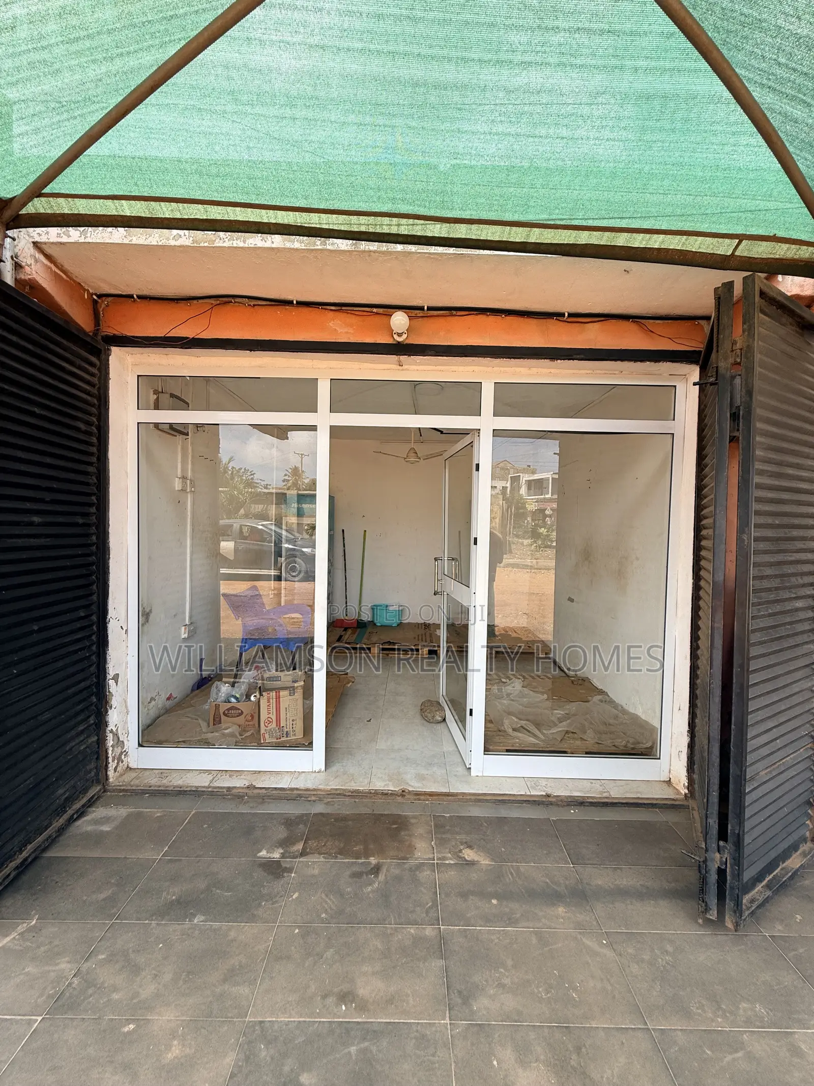 Road Side Shop/Store/Office Space/Showroom/Warehouse for Rent,spintex