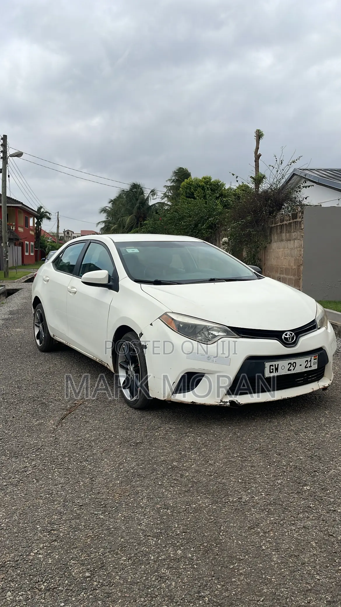 Toyota Corolla LE 4dr Sedan (1.8L 4cyl CVT) 2014 White