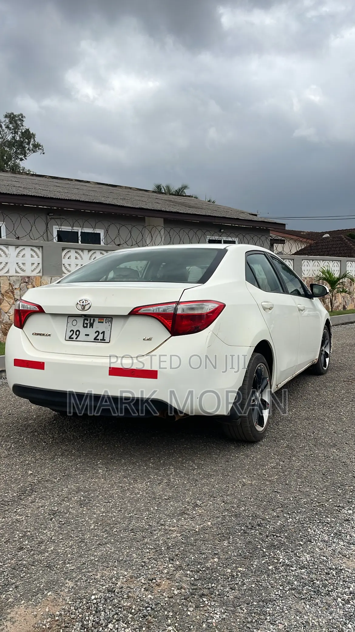 Toyota Corolla LE 4dr Sedan (1.8L 4cyl CVT) 2014 White
