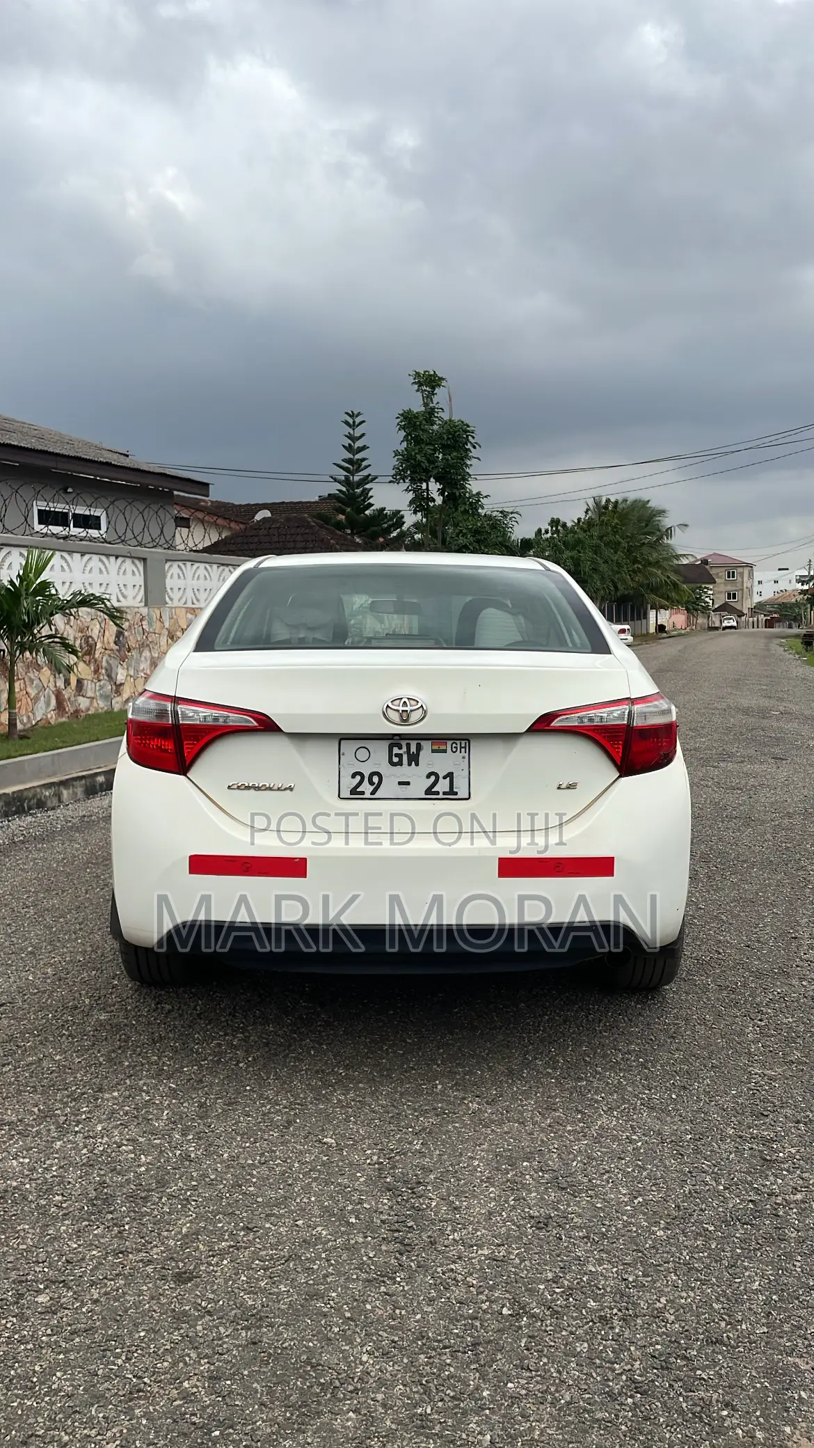 Toyota Corolla LE 4dr Sedan (1.8L 4cyl CVT) 2014 White
