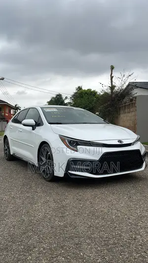 Toyota Corolla SE 2020 White