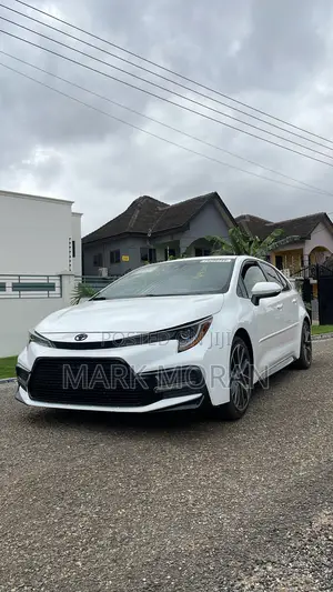 Toyota Corolla SE 2020 White