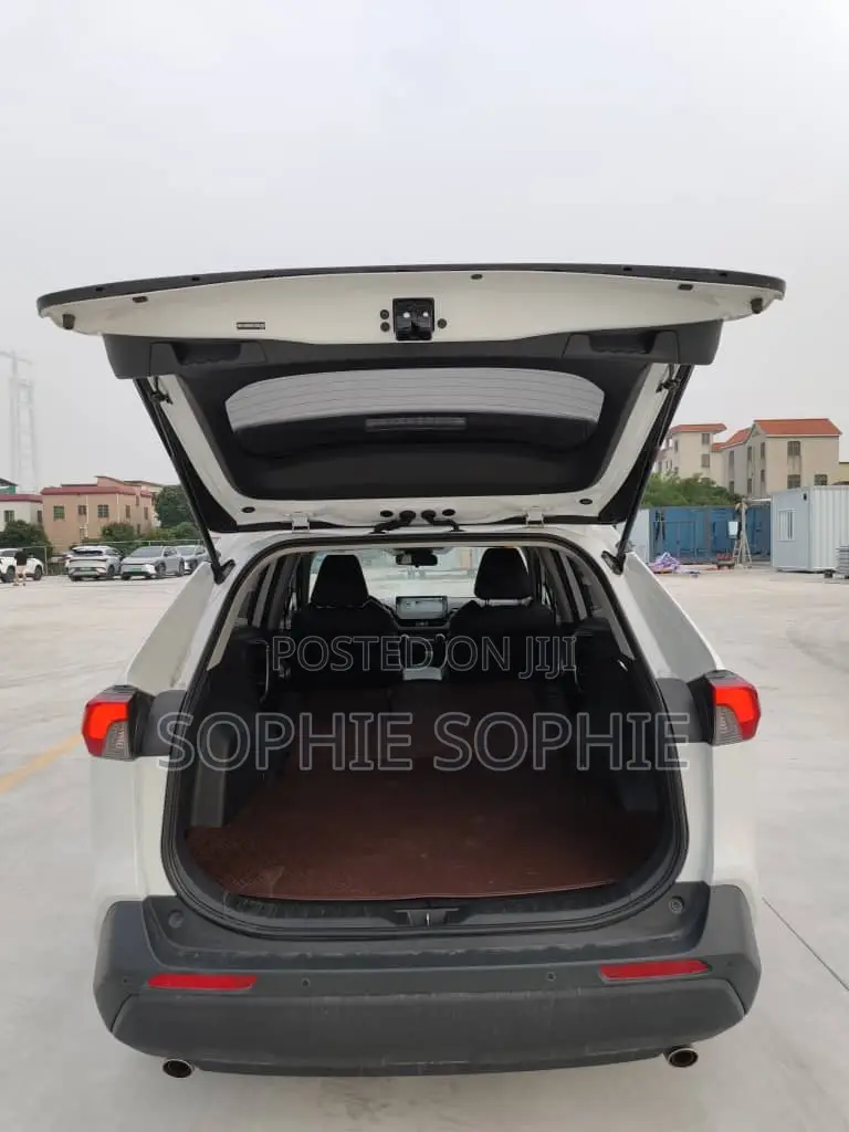 Toyota RAV4 Limited 2025 White