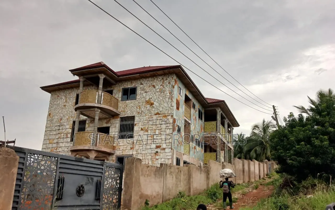 25 Bedroom Hotel / House for Sale at Dawu Koforidua