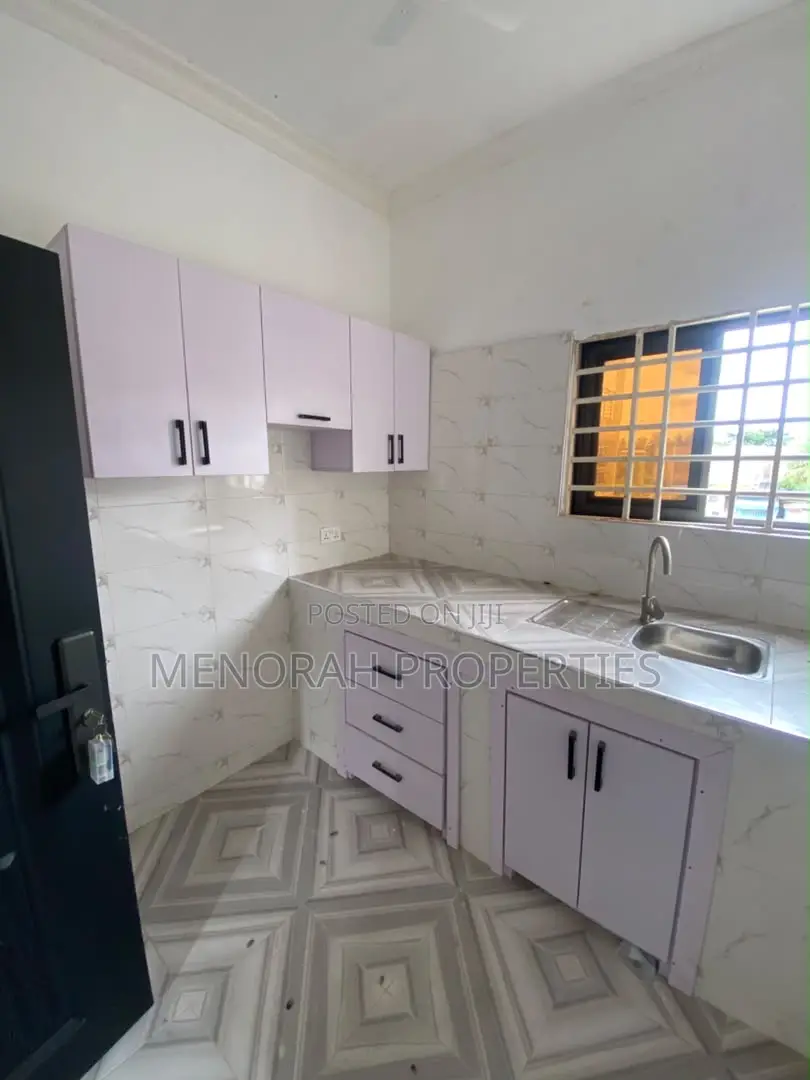 1bdrm Apartment in Botwe School for rent
