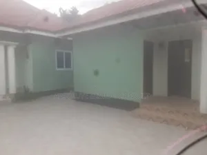 3bdrm House in Pokuase for sale