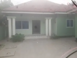 3bdrm House in Pokuase for sale
