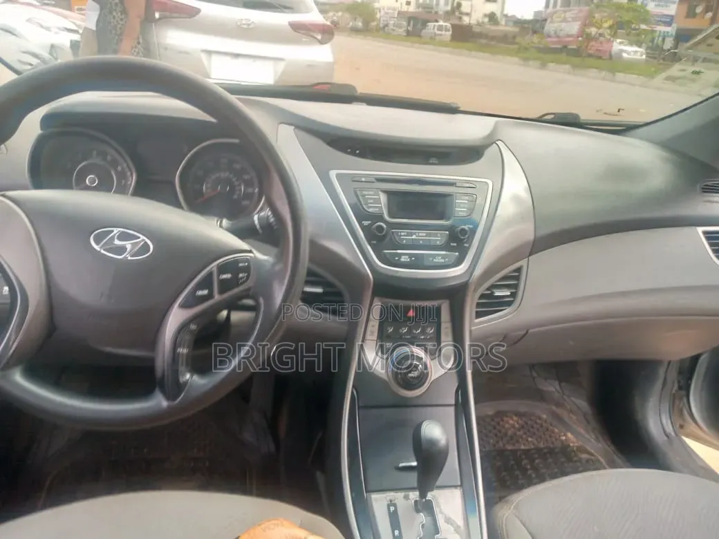 Hyundai Elantra 2014 Silver