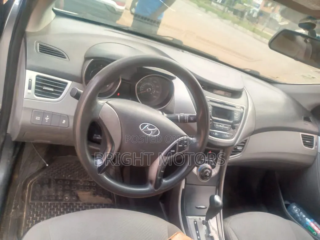 Hyundai Elantra 2014 Silver