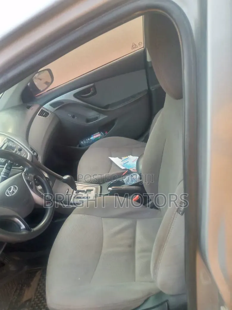 Hyundai Elantra 2014 Silver