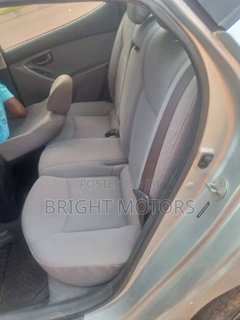 Hyundai Elantra 2014 Silver