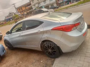 Hyundai Elantra 2014 Silver