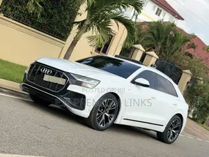 Audi Q8 2021 White