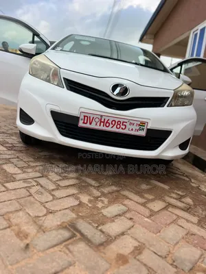 Toyota Vitz 1.3 FWD 5dr 2013 White