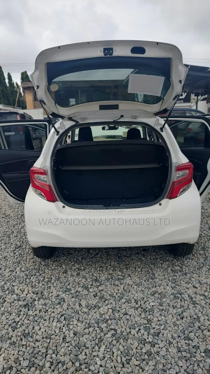 Toyota Vitz 2014 White