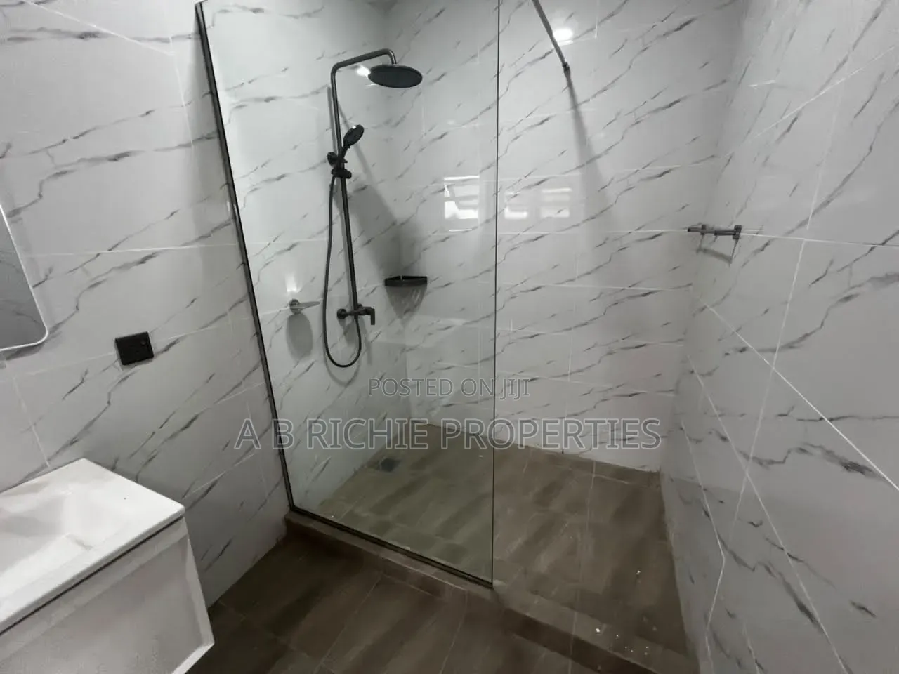 2bdrm Apartment in Ab Richie Properties, Police Station for rent