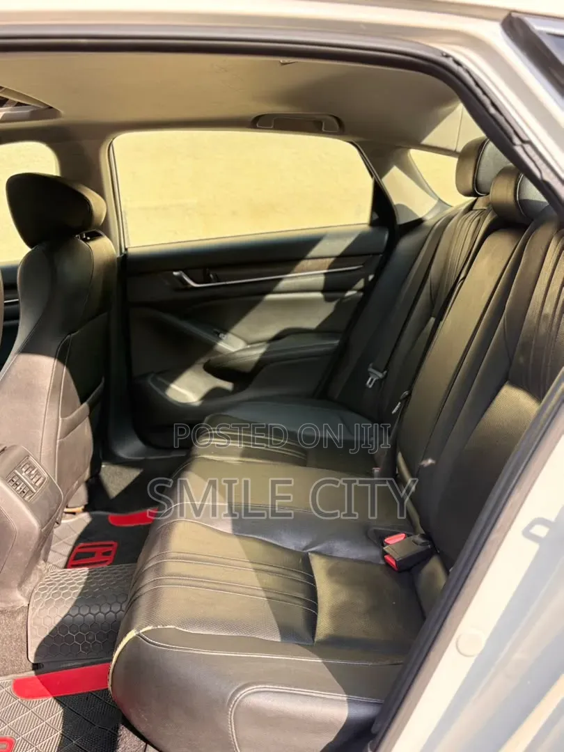 Honda Accord EX-L (1.5L 4cyl Turbo CVT) 2019 White