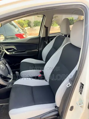 Toyota Vitz 1.3 FWD 5dr 2015 White