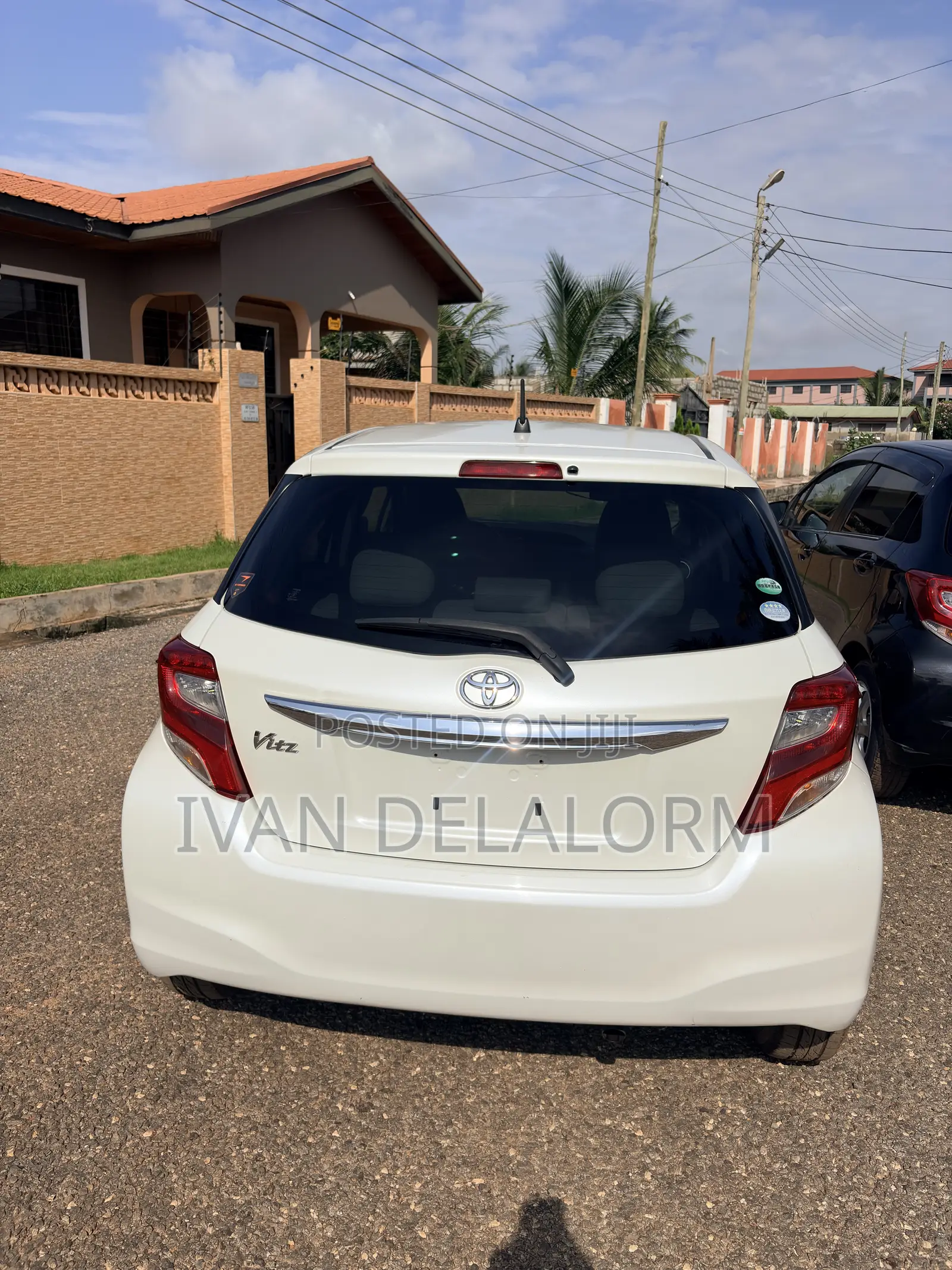 Toyota Vitz 1.3 FWD 5dr 2015 White