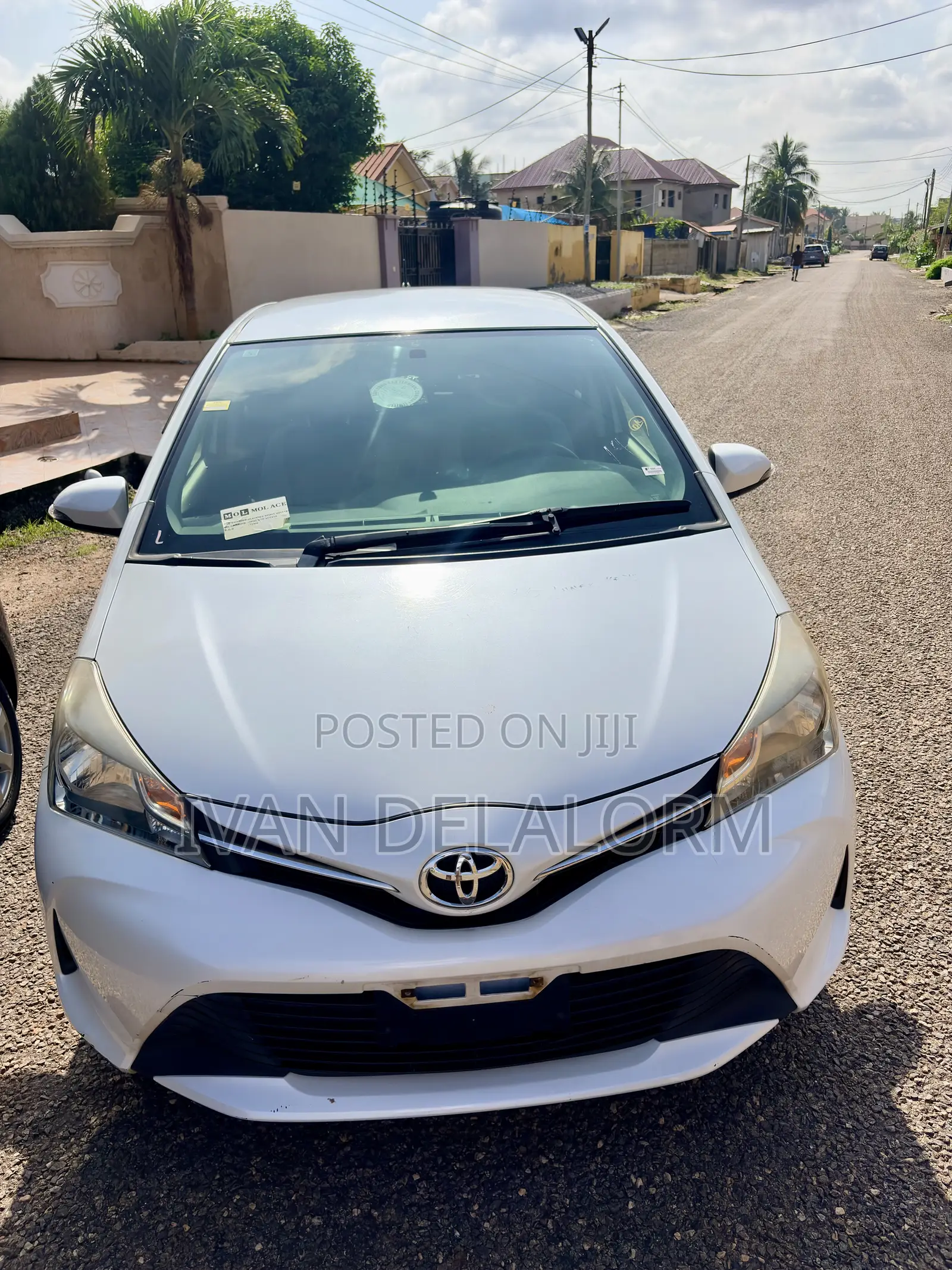 Toyota Vitz 1.3 FWD 5dr 2015 White