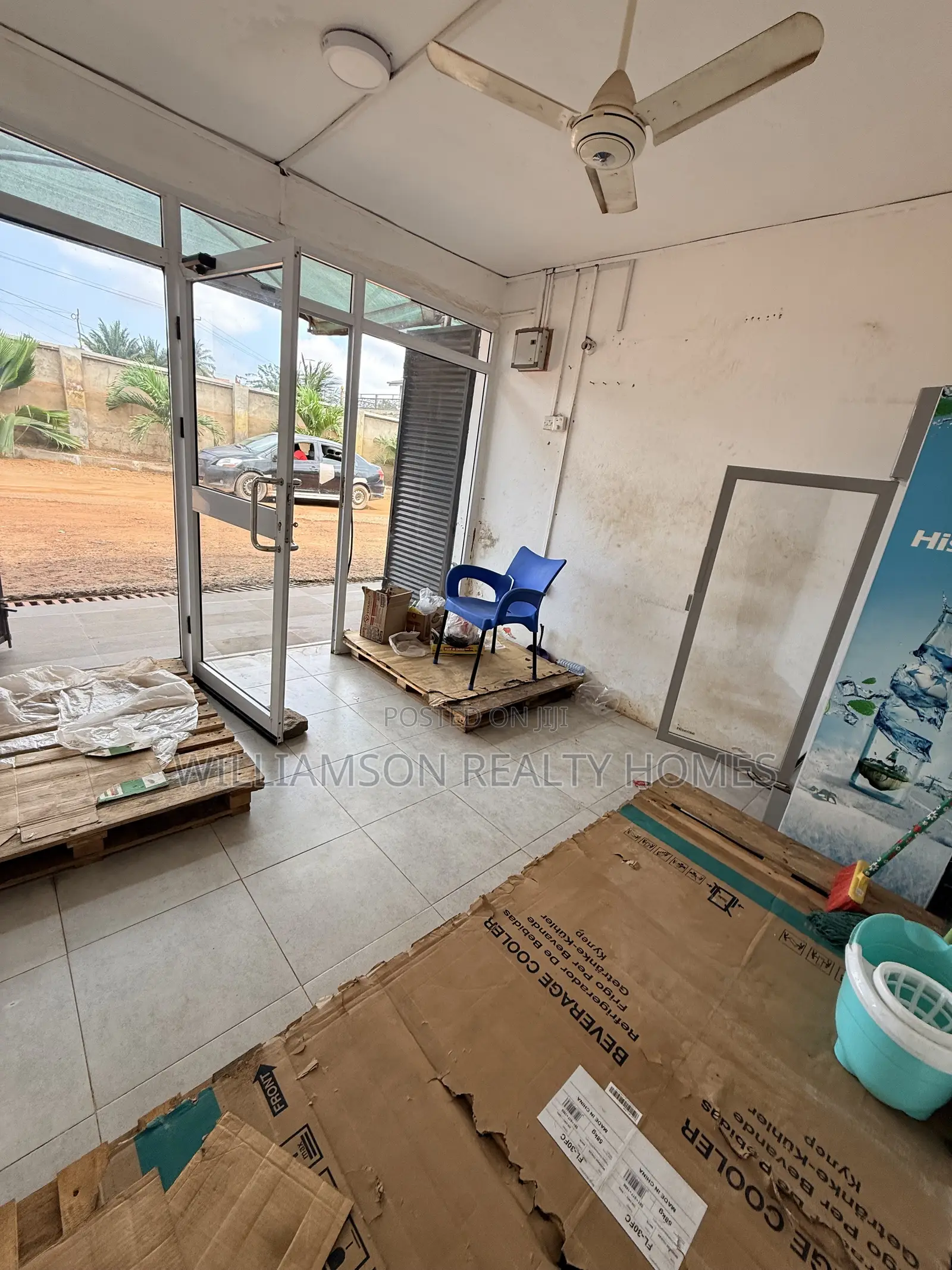 Road Side Shop/Store/Office Space/Showroom/Warehouse for Rent,spintex