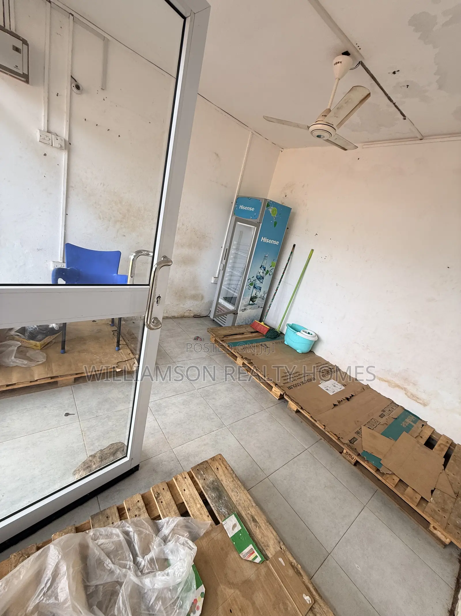 Road Side Shop/Store/Office Space/Showroom/Warehouse for Rent,spintex