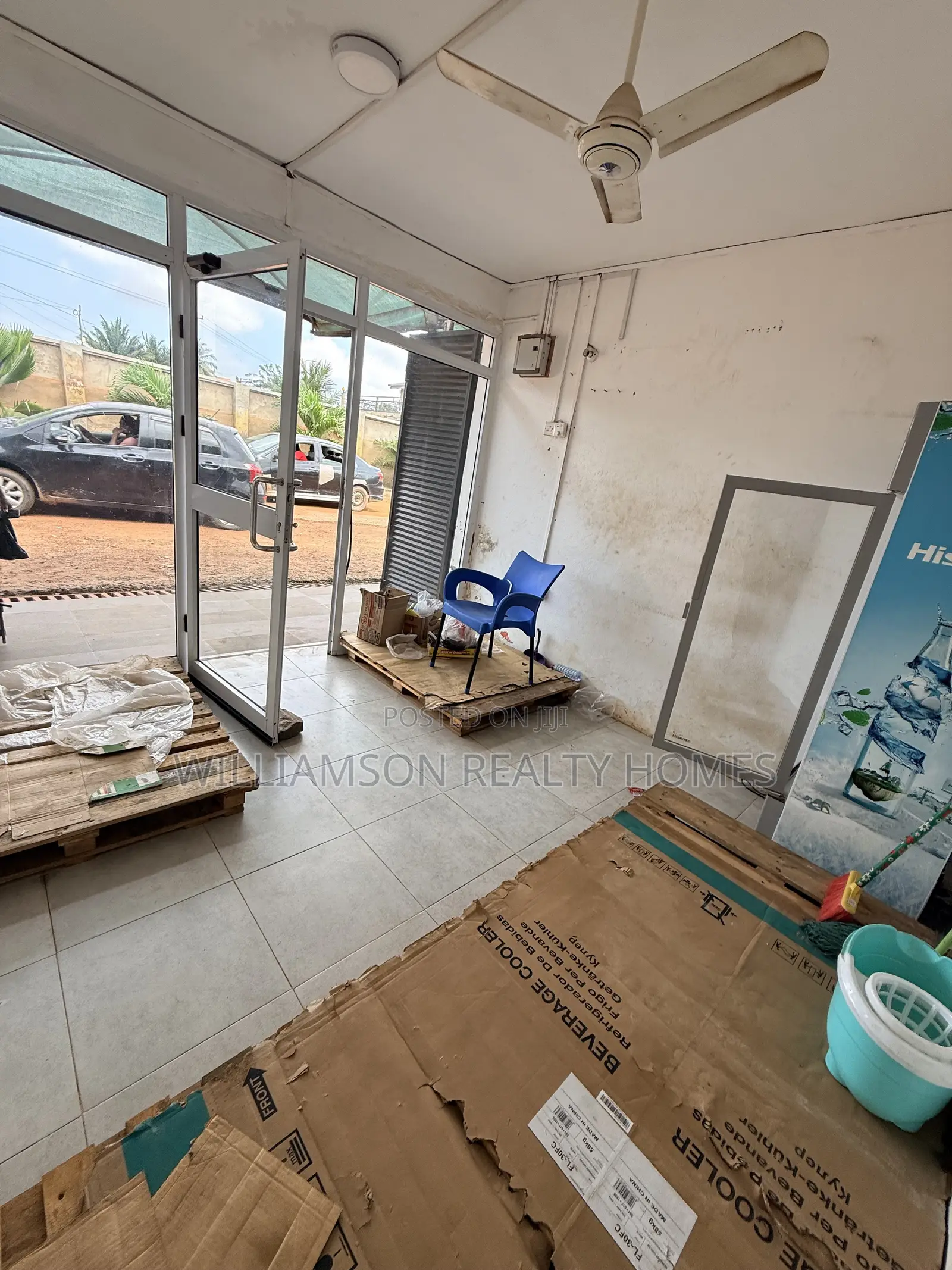 Road Side Shop/Store/Office Space/Showroom/Warehouse for Rent,spintex