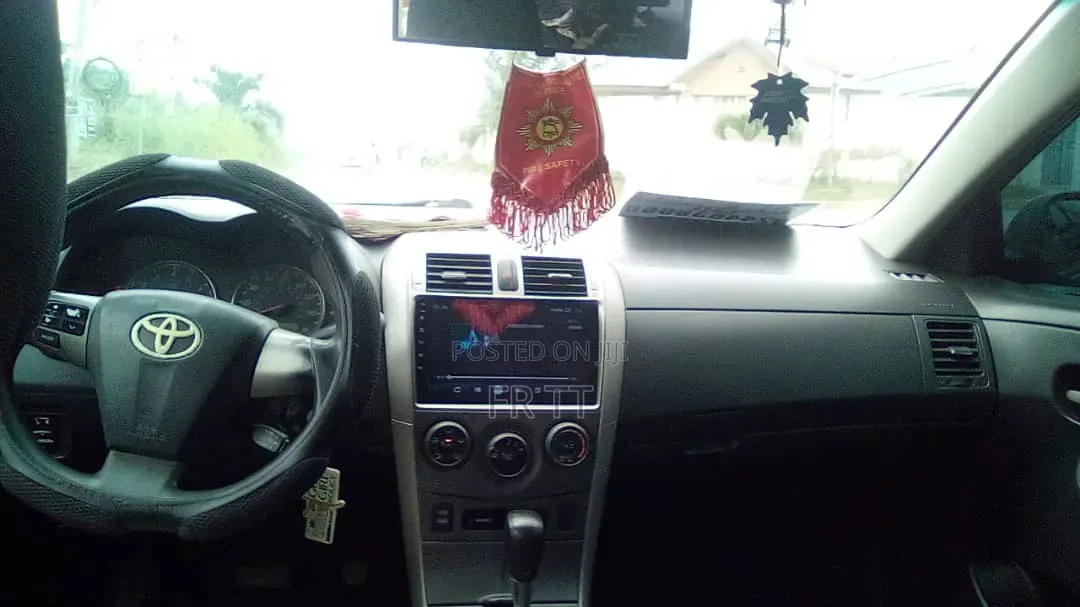 Toyota Corolla 2013 Red