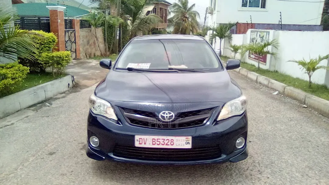 Toyota Corolla 2013 Red