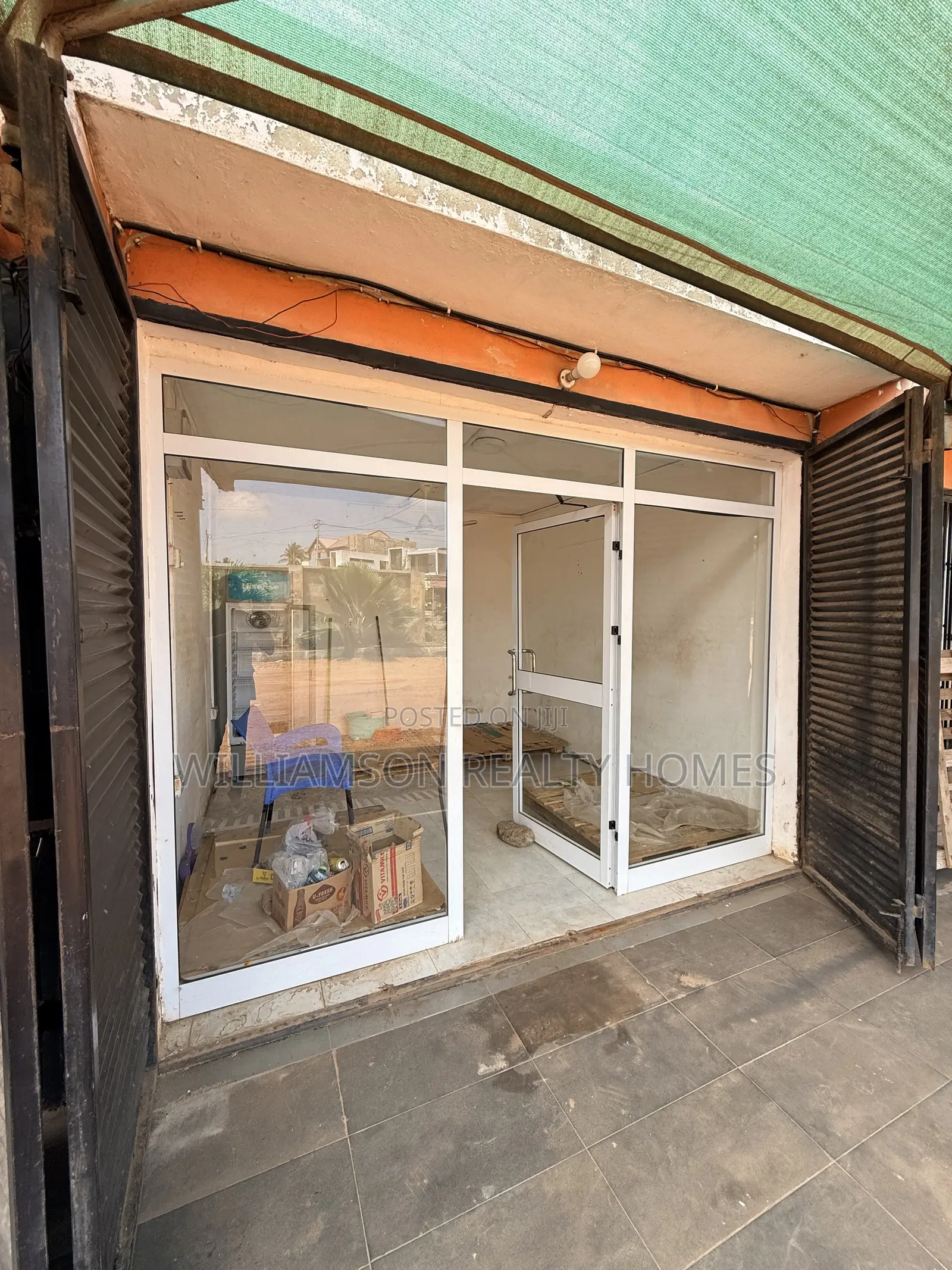 Road Side Shop/Store/Office Space/Showroom/Warehouse for Rent,spintex
