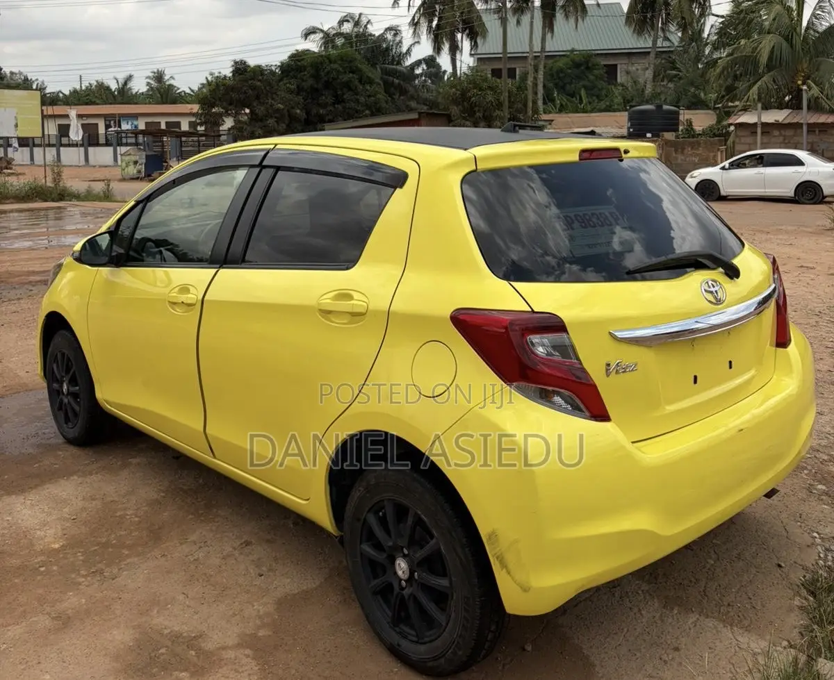 Toyota Vitz 1.3 AWD 3dr 2015 Yellow