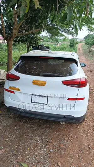 Hyundai Tucson SE FWD 2019 White
