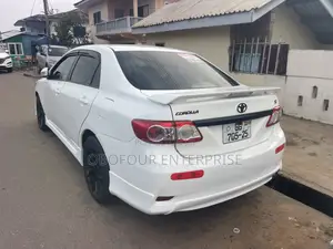 Toyota Corolla S 4dr Sedan (1.8L 4cyl 4A) 2013 White