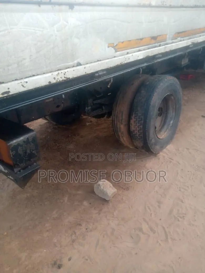 Hyundai Mighty 2 2010