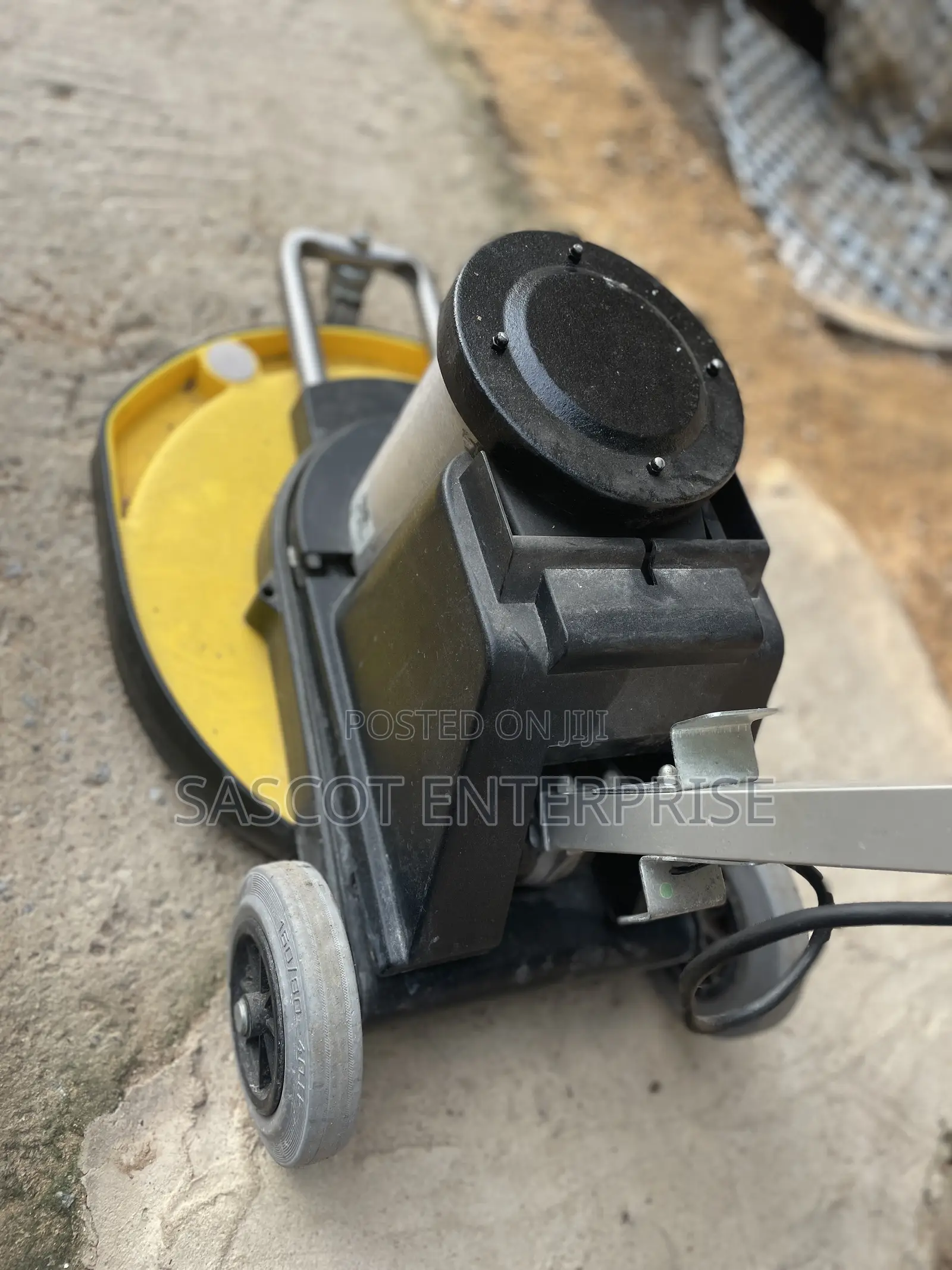 Numatic Heavy Duty Industrial Floor Polisher / Buffer Cleaner