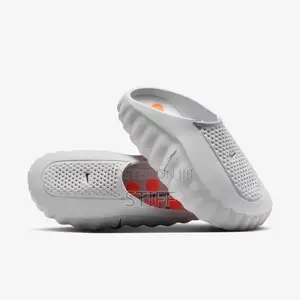 Nike Mind 001