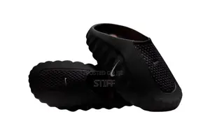 Nike Mind 001