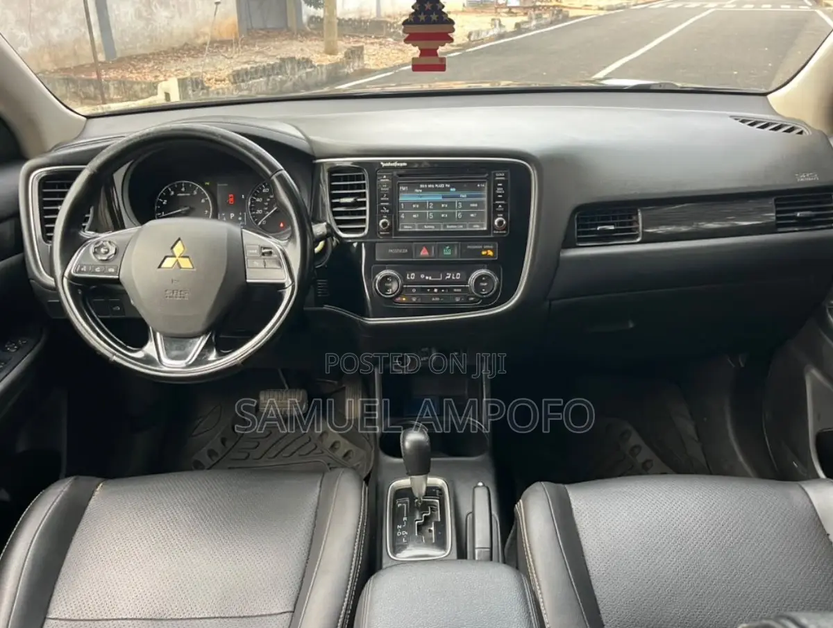 Mitsubishi Outlander SEL AWC 2016 Black