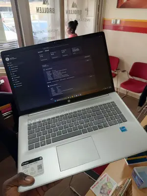 Laptop HP 17-3000 8GB Intel Core i3 SSD 500GB