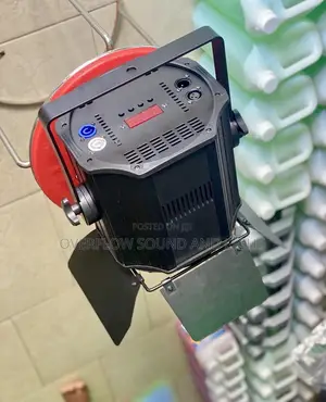 200w Cob LED Stage Light Equipped With Adjustable Bran Doors