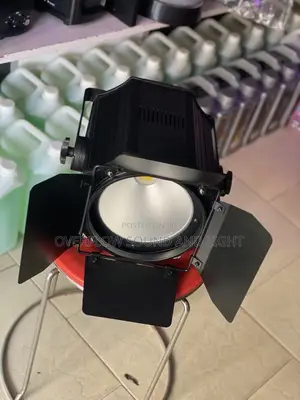 200w Cob LED Stage Light Equipped With Adjustable Bran Doors