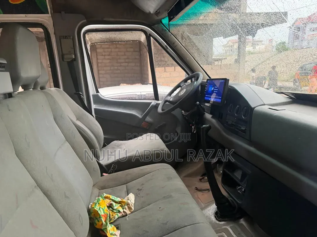 Mercedes-Benz Sprinter 2000 Green